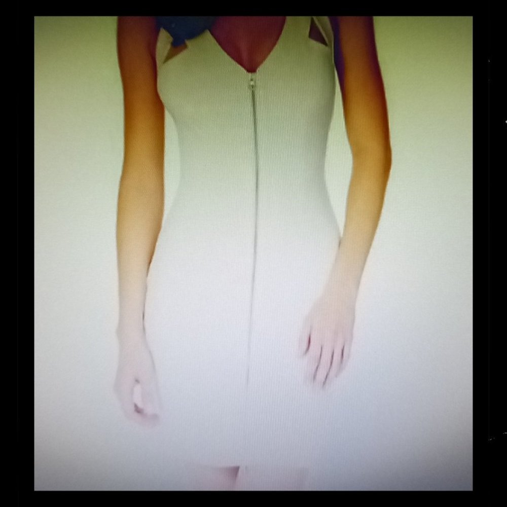 (NWT) JustFab Ivory Zipper Halter Bodycon Dress (Med)